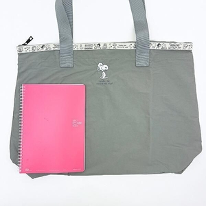 スヌーピーのバッグ