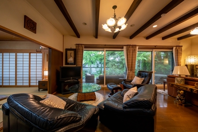 q2SgdgM0RKcd1wZZX3q4.jpg?w=940&h=940