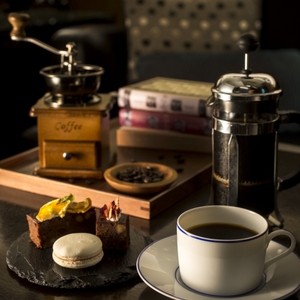 q39vzjxRQJVwBR43hT0q.jpg?w=940&h=940