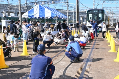 電車と力くらべ綱引き大会