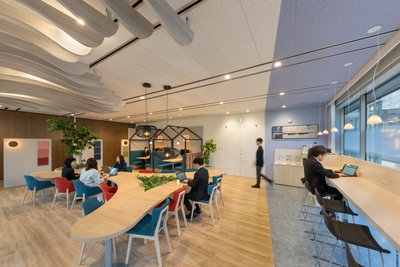 q6dditoa6PTMnWIoraPa.jpg?w=940&h=940