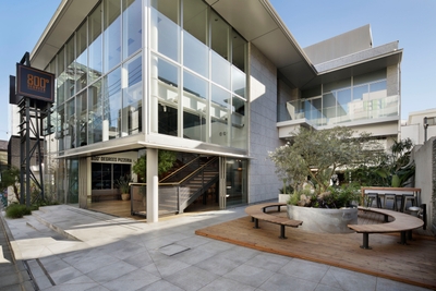 qBTWVf1PFX9L6kyM0z54.jpg?w=940&h=940