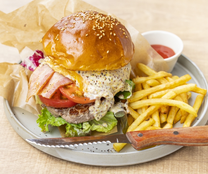 阿波黒牛100%バーガー