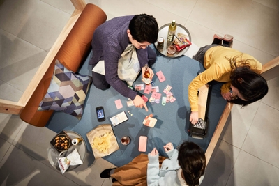 qCDtFSyaQ0BNkzzLIIFg.jpg?w=940&h=940