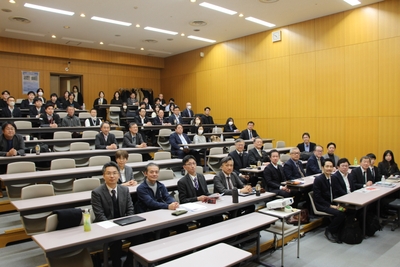 qDLakUfoozIzSAav0NIx.JPG?w=940&h=940