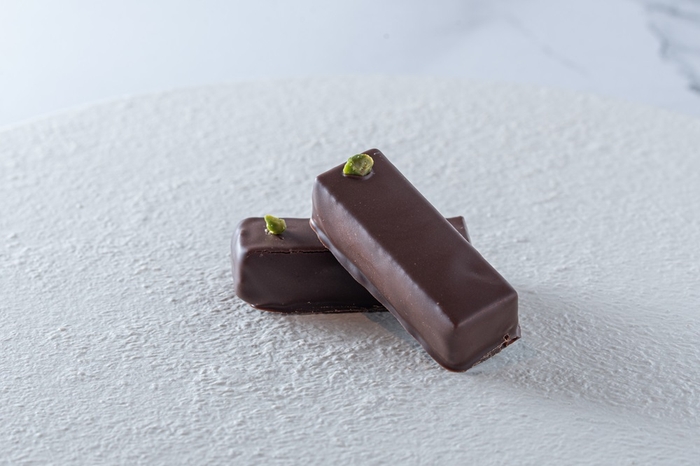 ボンボンショコラ　フランボワーズピスタチオ