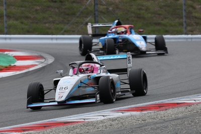 qKT6As7aVB9HpJIocphq.jpg?w=940&h=940