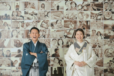 思い出の写真に包まれて"今の笑顔"が一層輝く！