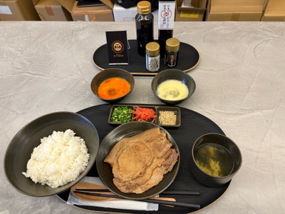 柏幻霜ポーク丼(卵2個付き)