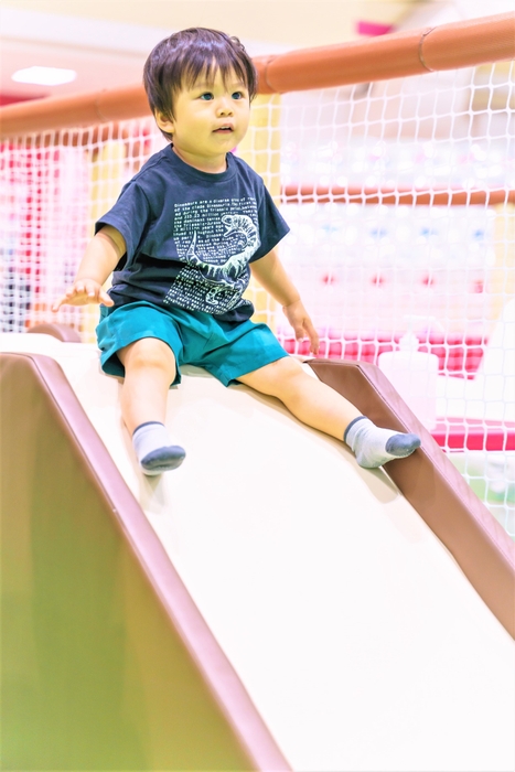 この夏は子供の笑顔輝く室内遊び場 ワクワクパラダイスへ行こう!