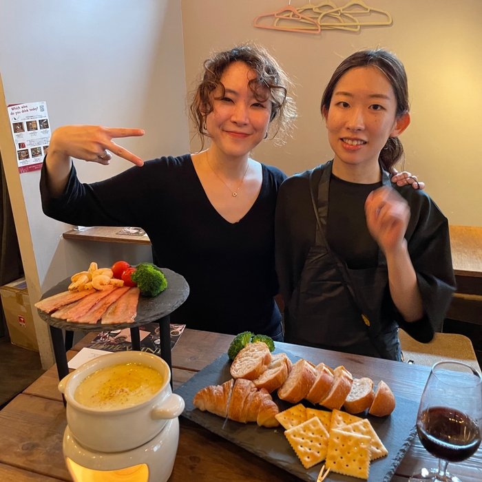 ハナさん(左)とレヴィさん(右)　