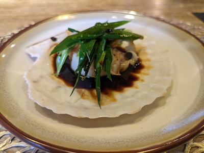 ホタテの蒸し物　魚醤ソース