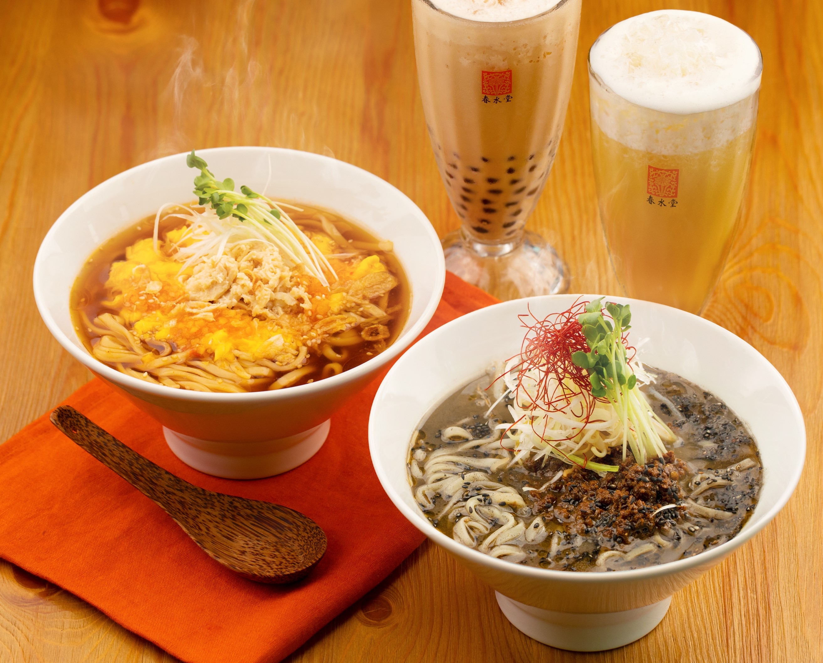 『黒胡麻担々麺』、『鶏と生姜の酸辣湯麺(スーラータンメン)』