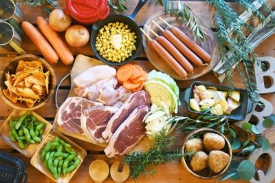 厚切りステーキの豪快ＢＢＱセット