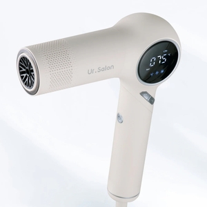 qaE8czMqMNCrFvYenk80.jpg?w=940&h=940