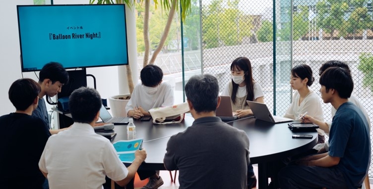 近畿大学経営学部生 × 水都大阪コンソーシアム 中之島の水辺を彩るイベント「Ballon River Night」を開催
