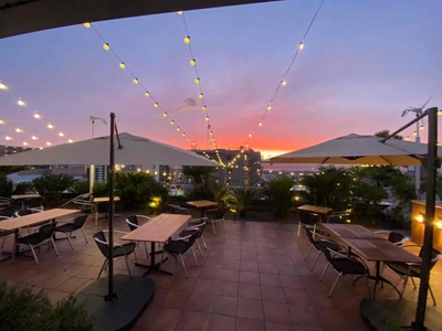 qbpT5Q7TRH9ccN5T6jC0.jpg?w=940&h=940