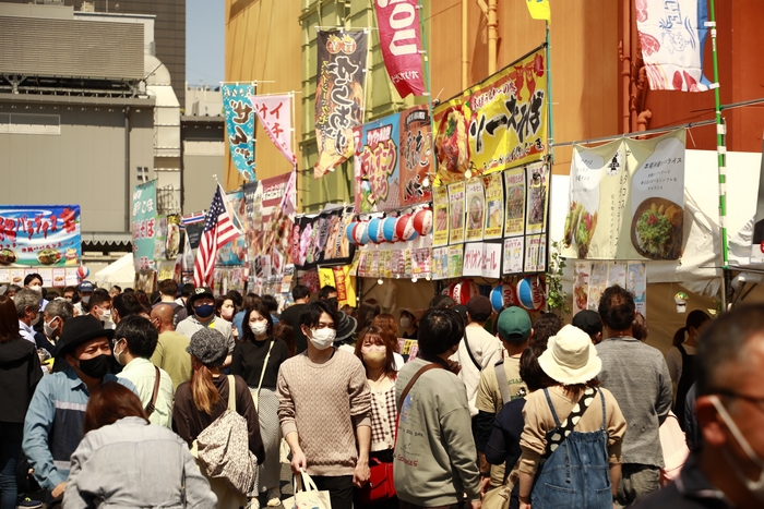 屋台&飲食会場(2022年) ※マスク着用&マスク飲食の徹底