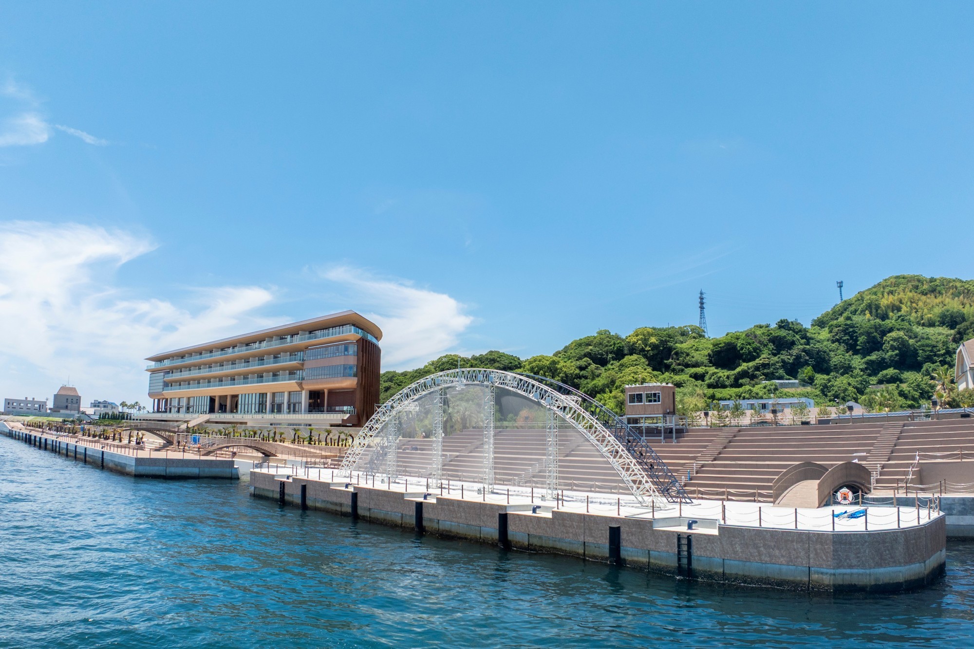 兵庫県・淡路島の海上アートステージ「PASONA HARBOR STAGE」 公演チケットと食事がセットになったお得なプランが登場！