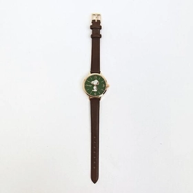 シェル風なきらめきがプレゼントにも最適！スヌーピーの大人可愛い腕時計が上品で好きすぎる