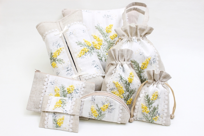 ポーチ類各種 990円~3,080円