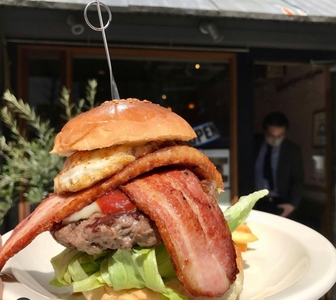 qgK1qrAJ3oZjutSYsCFa.jpeg?w=940&h=940