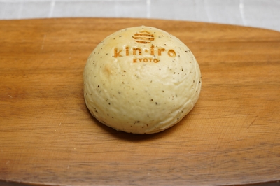 qh8Zn4MAx1XE5DWvLOSK.jpg?w=940&h=940