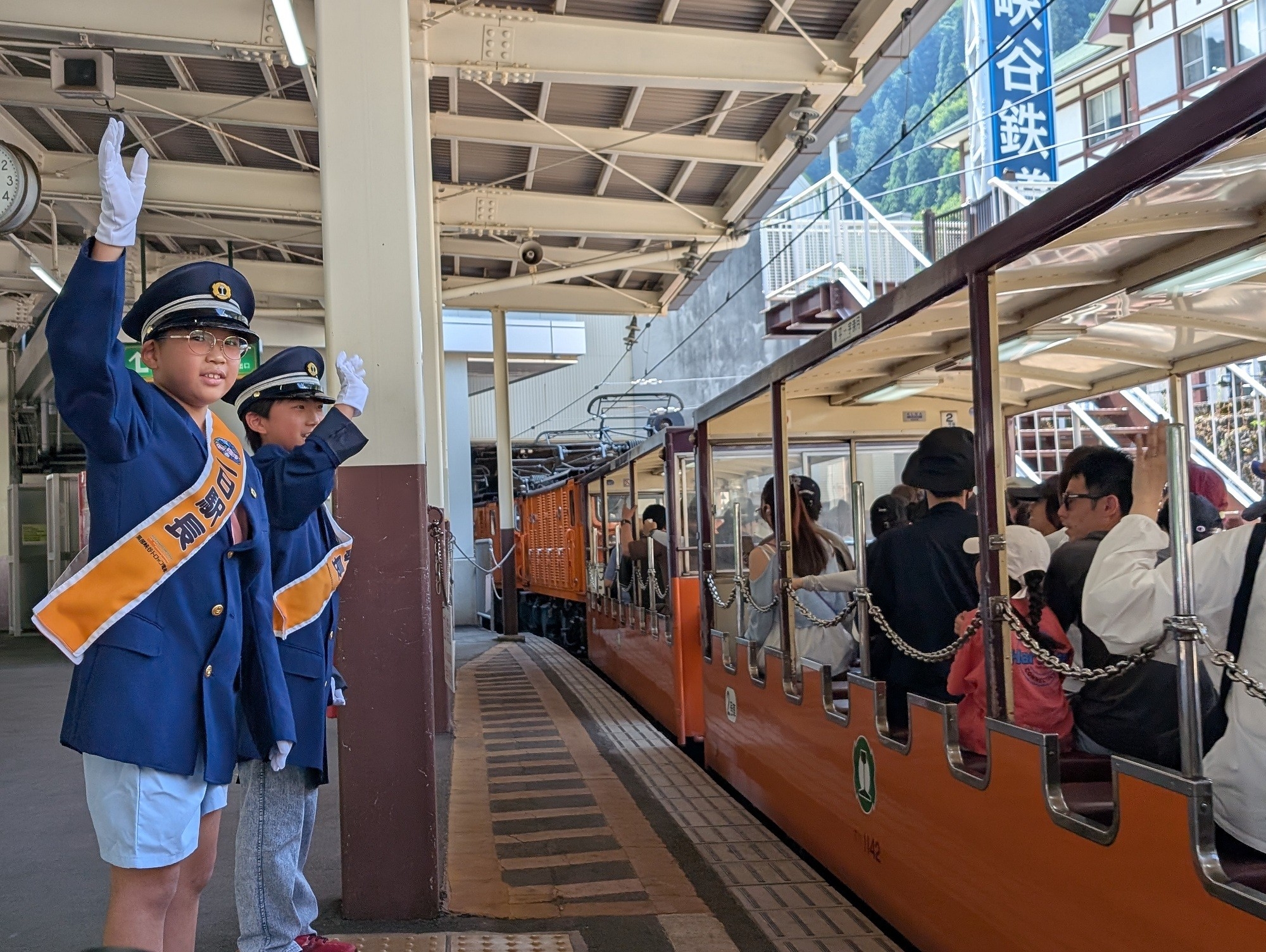 黒部峡谷鉄道　夏の人気イベント「こども駅長の日」を開催！