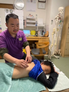 鍼灸院で不登校児の心身支援も行う「ゆうべファミリー治療院」 昨年同月対比でご相談が約3倍に増加したことを発表  ～夏休み明けも懸念～