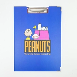 スヌーピーのおしゃれで派手なクリップボード。シンプルだけどユニーク、オフィスでも自宅でも使用できるデザインです。
