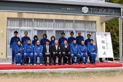 qxzrQCWmiO7oBl6r53Qn.jpg?w=940&h=940