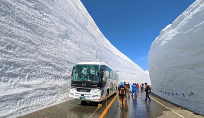 富山県と長野県を結ぶ「立山黒部アルペンルート」、 「2024 立山黒部・雪の大谷フェスティバル」を 2024年4月15日(月)から開催！