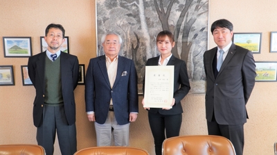 r7YVhTbWbVb46WC8smBA.jpg?w=940&h=940