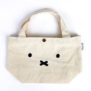 r8j9rtPfdV9yfmScNYag.jpg?w=940&h=940