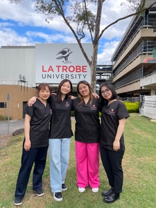 r99GTFWc8ZQ15IQQNSYh.jpg?w=940&h=940