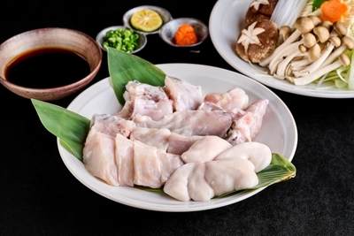 ▲	三年とらふぐを満喫できる「ふぐ鍋」