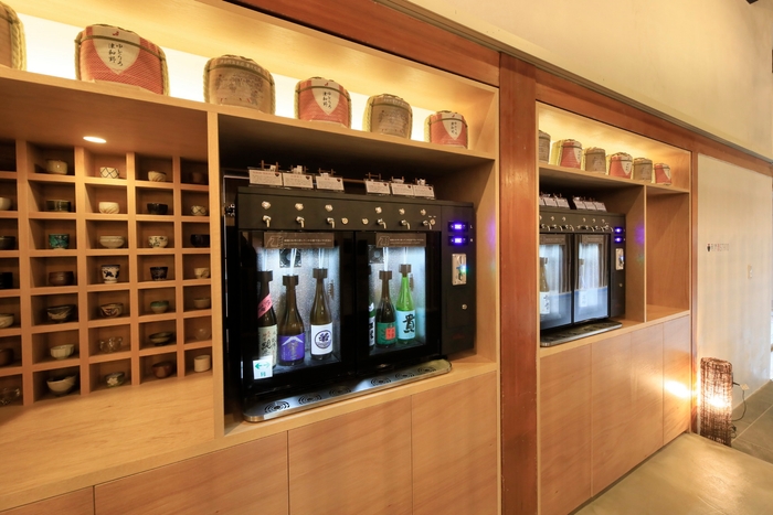 日本酒飲み比べを愉しむ <利き酒STAND>