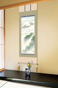 日本で昔から飾られている掛け軸