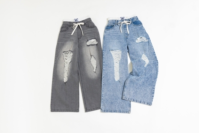 【トレンド部】Wウエストデニム　￥4,950（税込）　