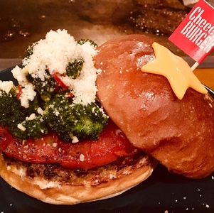 rXRqBD1h8uGsnqzzeBfN.jpg?w=940&h=940