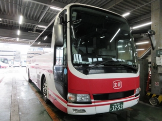 ～ゼロエネルギーで冷却できる「SPACECOOL🄬」～ 　夏場のバス車内温度上昇を抑制する共同実験を開始します