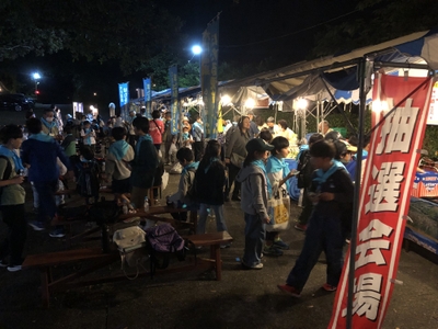 にぎわう夜市で抽選会（画像はイメージです）