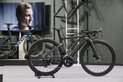 エアロードCFR Gen3 ファイナルエディション完成車 549,000円（消費税・送料込み）（写真は2XSサイズ） Photo: Yufta Omata