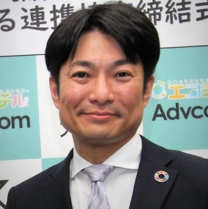 rdR3aLkJtIkG0lFOMVNn.jpg?w=940&h=940