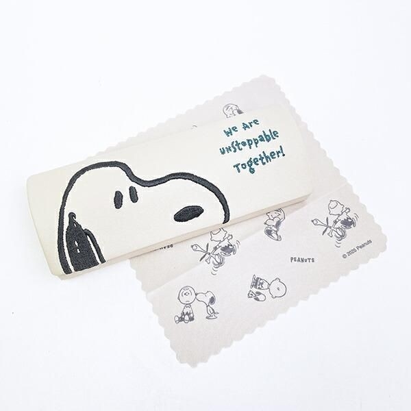 スヌーピーのメガネケース