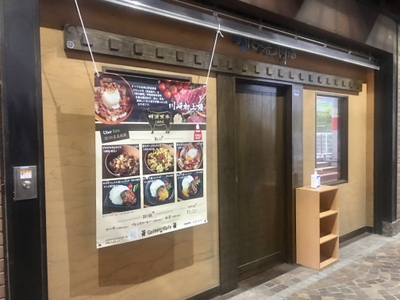 riKWYP0dxT2sXsoaCnKp.jpeg?w=940&h=940