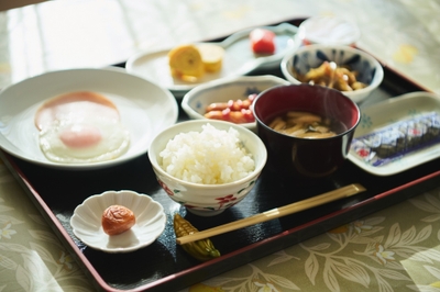 毎日女将らが手作りする旅館の朝食