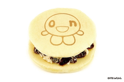 「EKI na CAFE 白どらレーズンバター(onちゃん)」※イメージです　(C)HTB／onちゃん