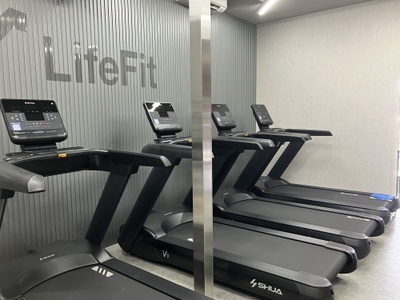 rseMTzRmy9PZhewgvylr.jpg?w=940&h=940