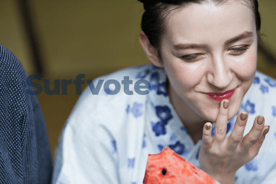 rt48QRrcn0QPoedg3Noc.png?w=940&h=940